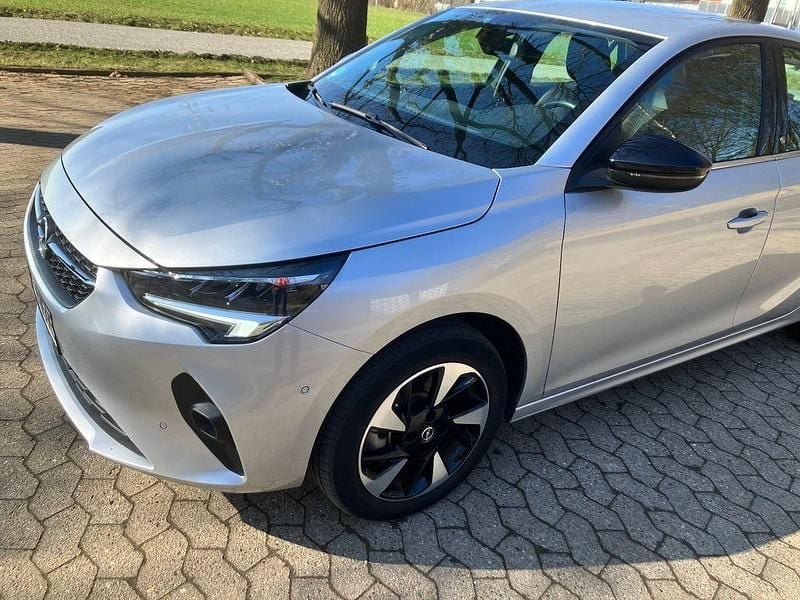 Gebraucht Opel Corsa-e Elegance 100 kW (136 PS) 2022 Silber Kleinwagen