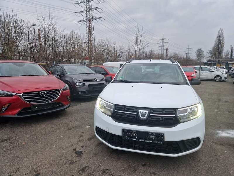 Gletscherweiss Gebraucht 2017 Dacia Logan Essentiel Limousine | 2.990 € (Fairer Preis) - Bild 1/4