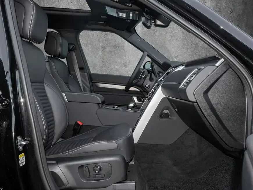 Gebraucht Land Rover Discovery SE Dynamic 249 PS (183 kW) 2026 Santorini black metallic SUV