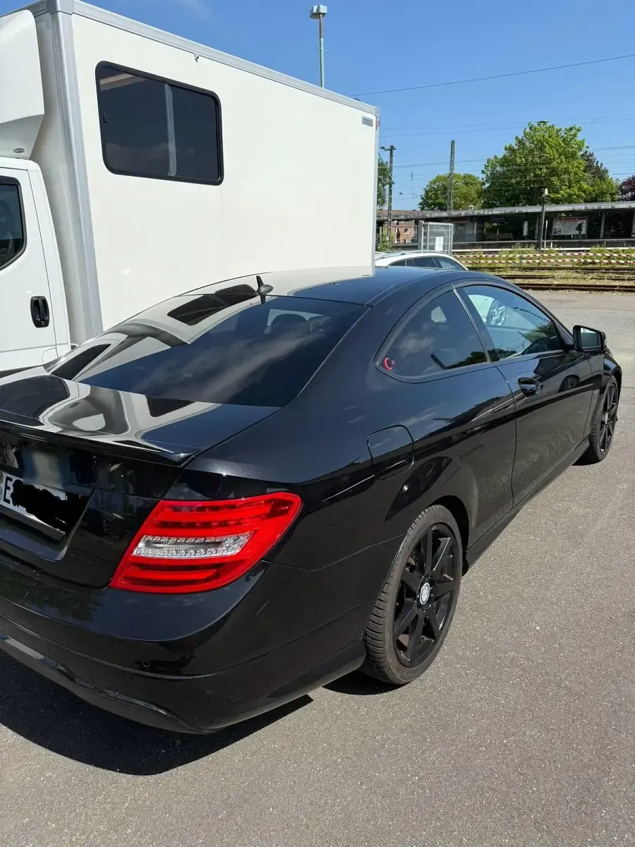 Gebraucht Mercedes 250 204 PS (150 kW) 2013 Schwarz Coupé