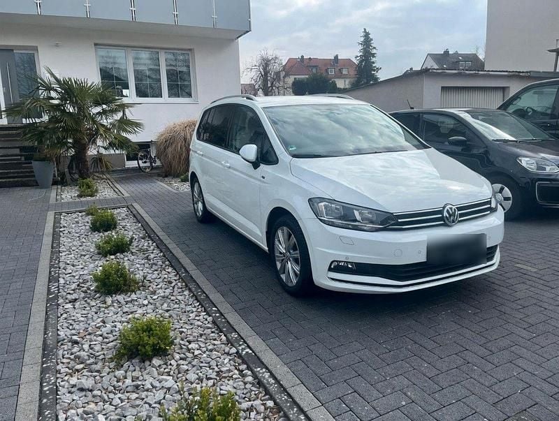 Gebraucht VW Touran Join 150 PS (110 kW) 2018 Weiß Van / Kleinbus