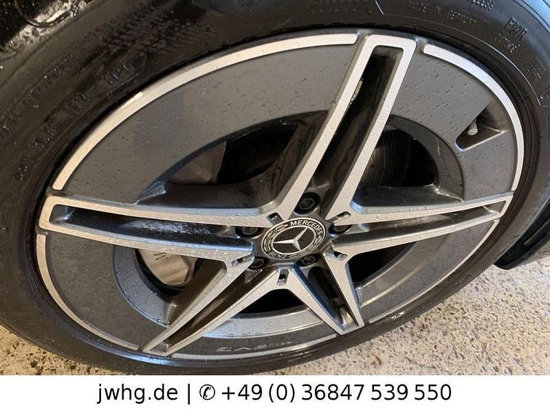 Gebraucht Mercedes C300e AMG 313 PS (230 kW) 2023 Obsidianschwarz Kombi
