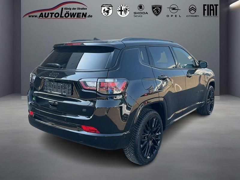 Gebraucht Jeep Compass 131 PS (96 kW) 2023 Solid black SUV