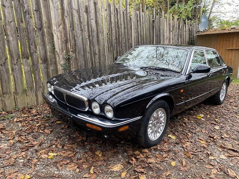 Gebraucht Jaguar XJ Executive 237 PS (174 kW) 2001 Schwarz Limousine