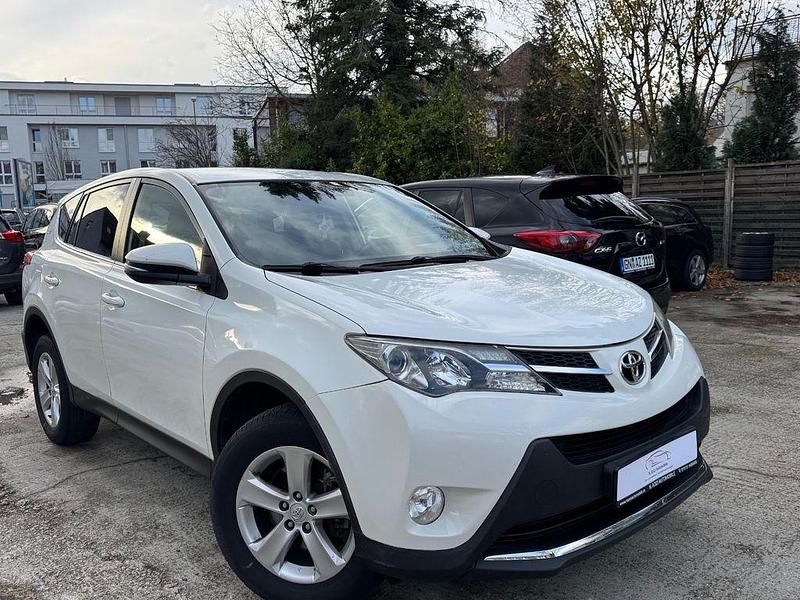 Weiß Gebraucht 2014 Toyota RAV4 Life SUV | 11.499 € (Teuer) - Bild 1/4