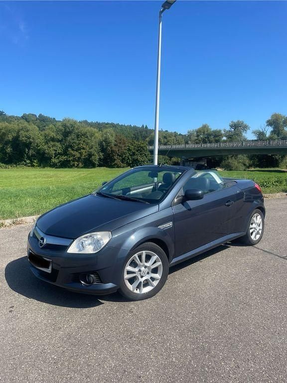 Blau Gebraucht 2007 Opel Tigra Cabrio | 2.550 € (Fairer Preis) - Bild 1/4