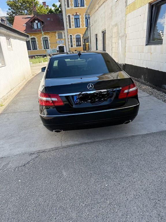 Used Mercedes E300 Avantgarde 231 HP (169 kW) 2011 Sedan
