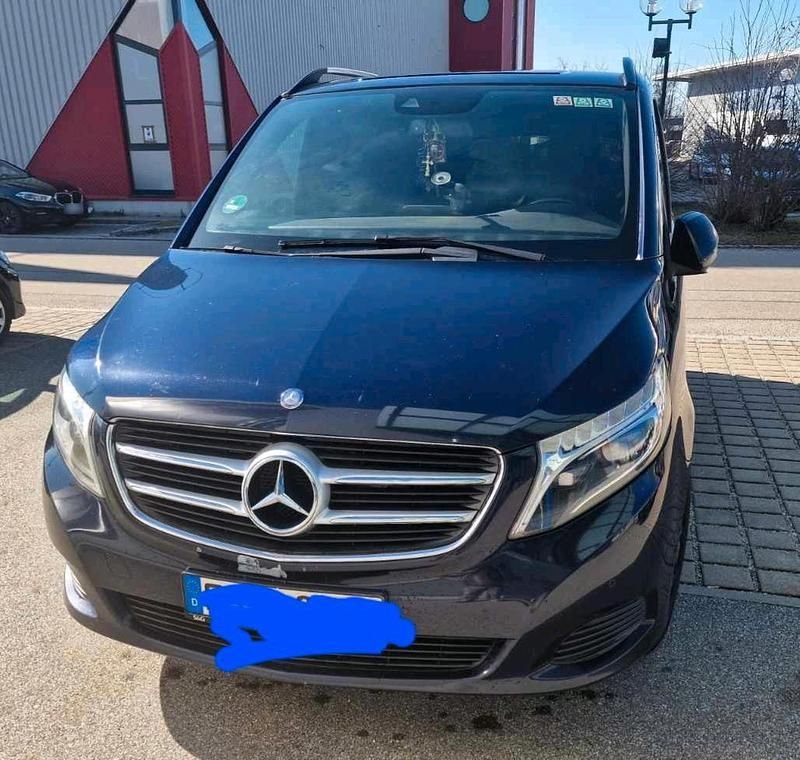 Gebraucht Mercedes V220 150 PS (110 kW) 2014 Blau Van / Kleinbus