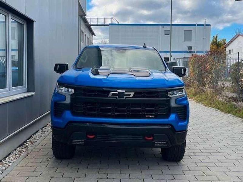 Neu Chevrolet Silverado 426 PS (313 kW) 2025 Gjv rip tide blue SUV
