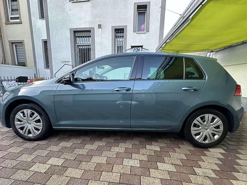 Second-hand VW Golf VII IQ Drive 150 CP (110 kW) 2019 Albastru Hatchback