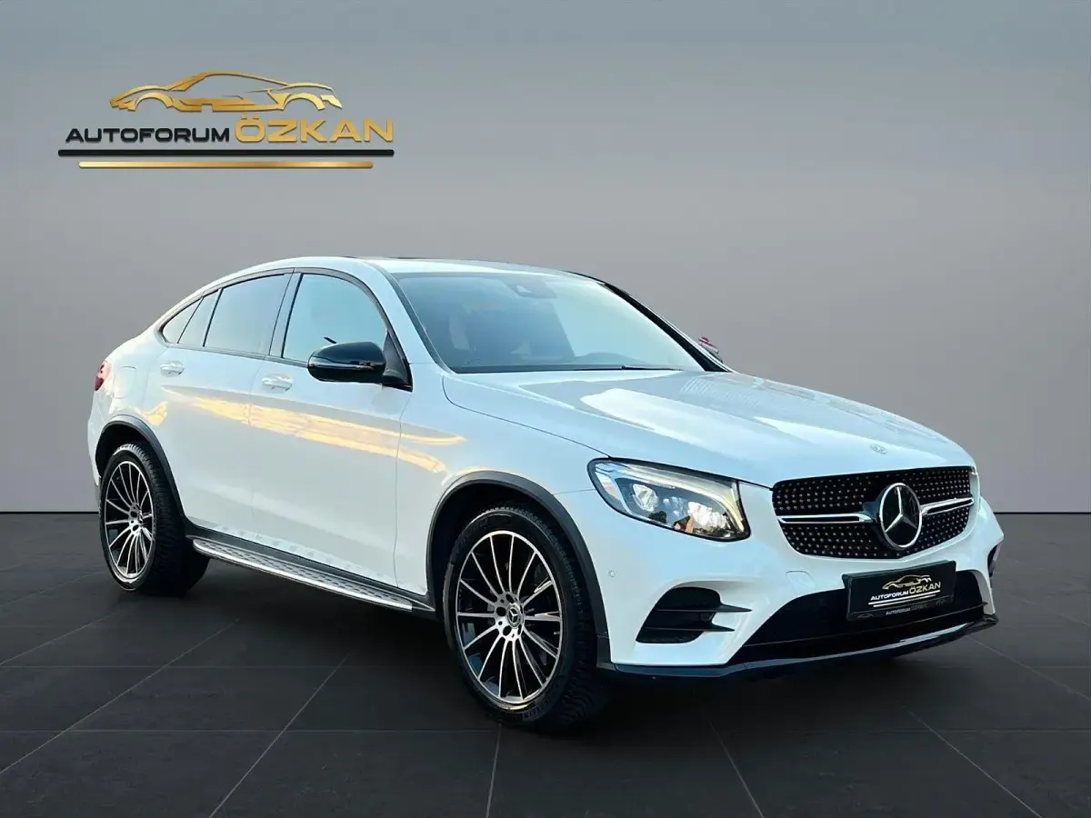 Gebraucht Mercedes GLC300 AMG line 245 PS (180 kW) 2017 Weiß Coupé