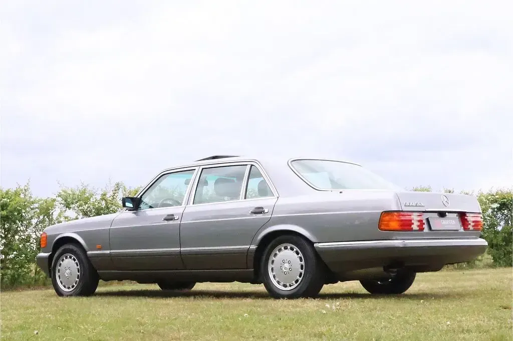 Gebraucht Mercedes 560 279 PS (205 kW) 1989 Grau Limousine