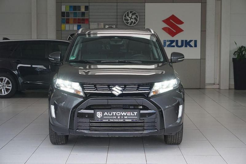 Neu Suzuki Vitara Comfort+ 110 PS (80 kW) 2026 Titan dark gray pearl metallic SUV