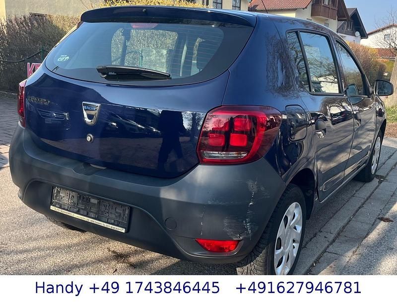 Gebraucht Dacia Sandero Acces 73 PS (53 kW) 2020 Blau marine Limousine