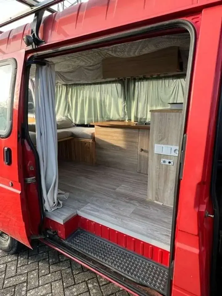 Gebraucht Ford Transit 77 PS (56 kW) 1990 Rot Van