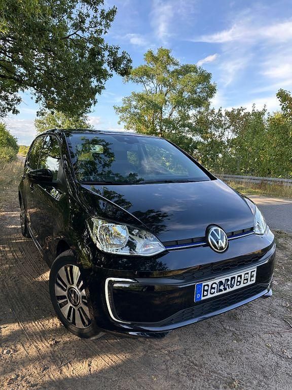 Schwarz Gebraucht 2021 VW e-up! Kleinwagen | 15.590 € (Fairer Preis) - Bild 1/4