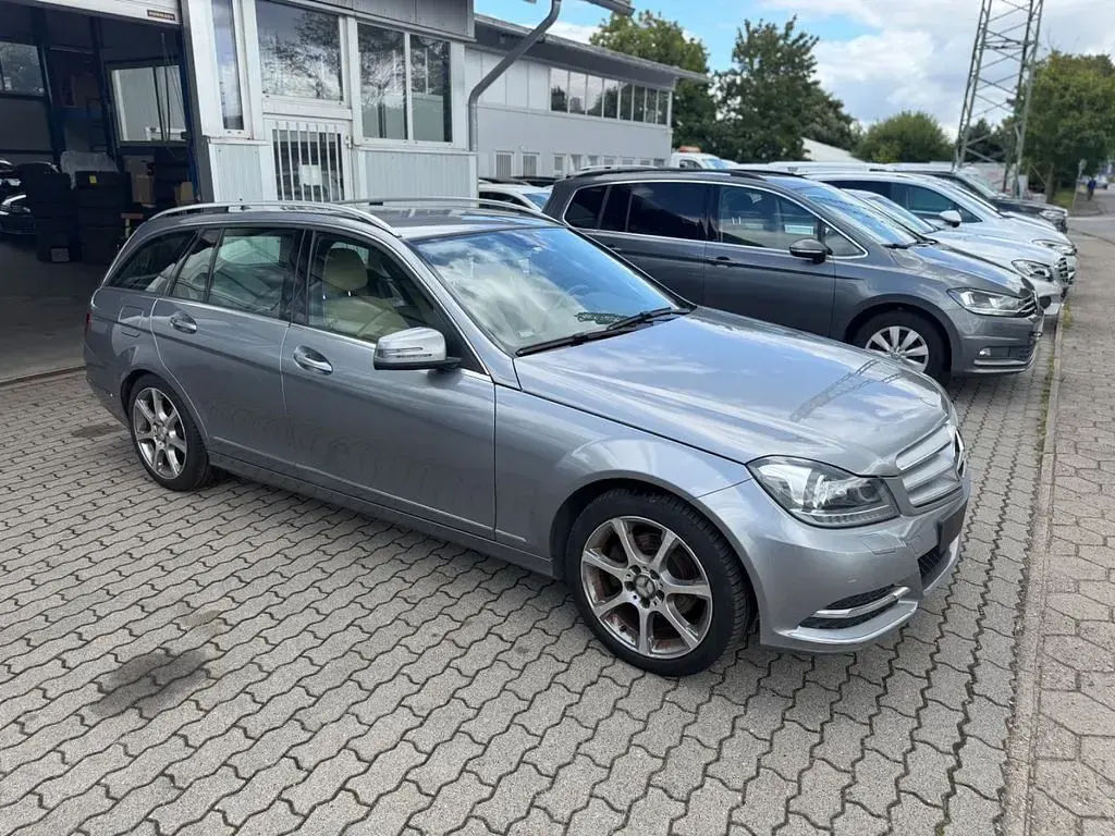 Gebraucht Mercedes C180 120 PS (88 kW) 2013 Silber Kombi