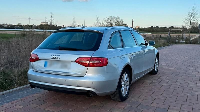Gebraucht Audi A4 Ambiente 211 PS (155 kW) 2012 Silber Kombi