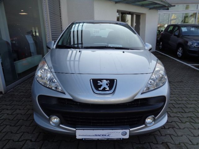Gebraucht Peugeot 207 Urban Move 73 PS (53 kW) 2009 Silber metallic Kleinwagen