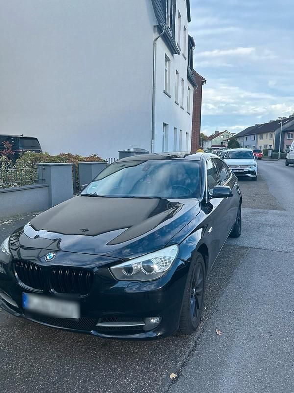 Schwarz Gebraucht 2010 BMW 530 Limousine | 8.500 € (Guter Preis) - Bild 1/4