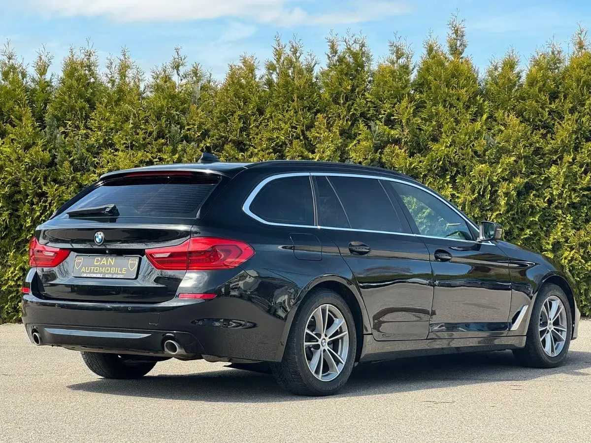 Gebraucht BMW 530 Sport Line 252 PS (185 kW) 2018 Schwarz Kombi