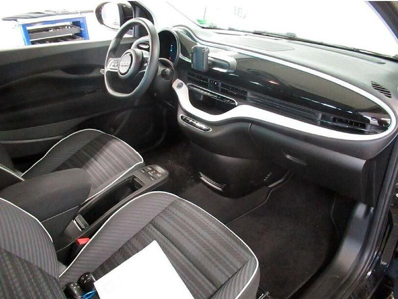 Gebraucht Fiat 500e Action 50 kW (69 PS) 2021 Schwarz Kleinwagen