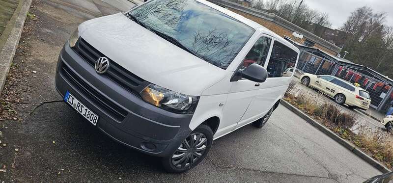 Weiß Gebraucht 2014 VW T5 Trendline Van | 31.000 € - Bild 1/4