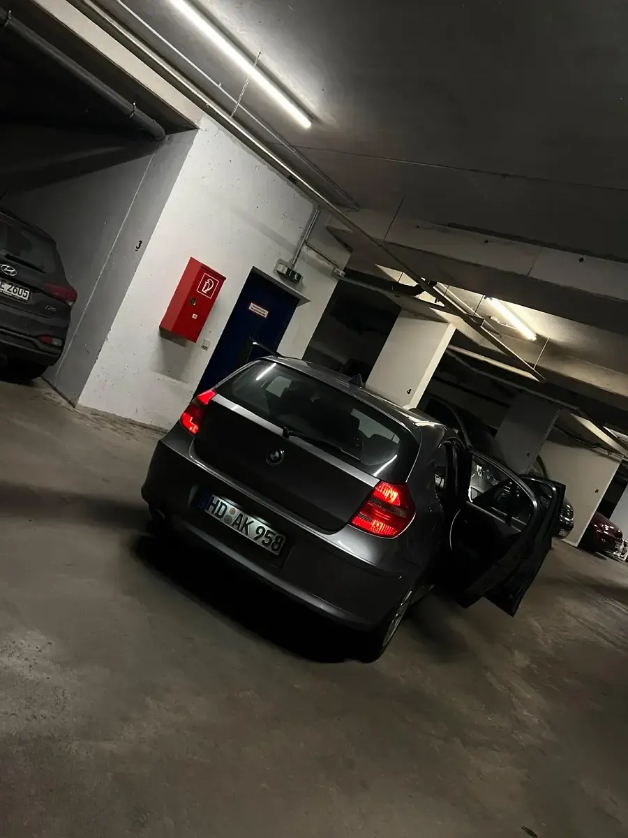 Gebraucht BMW 118 143 PS (105 kW) 2010 Grau Kleinwagen
