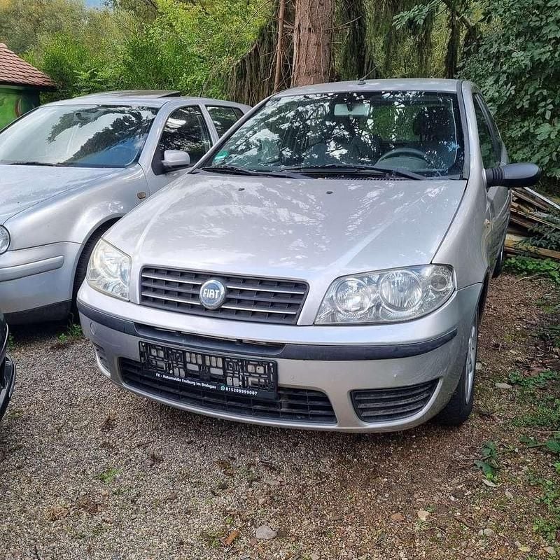 Grau Gebraucht 2005 Fiat Punto Kleinwagen | 900 € (Superpreis) - Bild 1/4