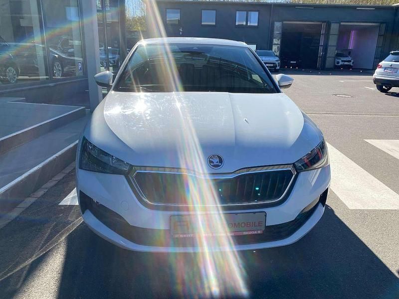 Gebraucht Skoda Scala 116 PS (85 kW) 2021 Moonweiss metallic Kleinwagen