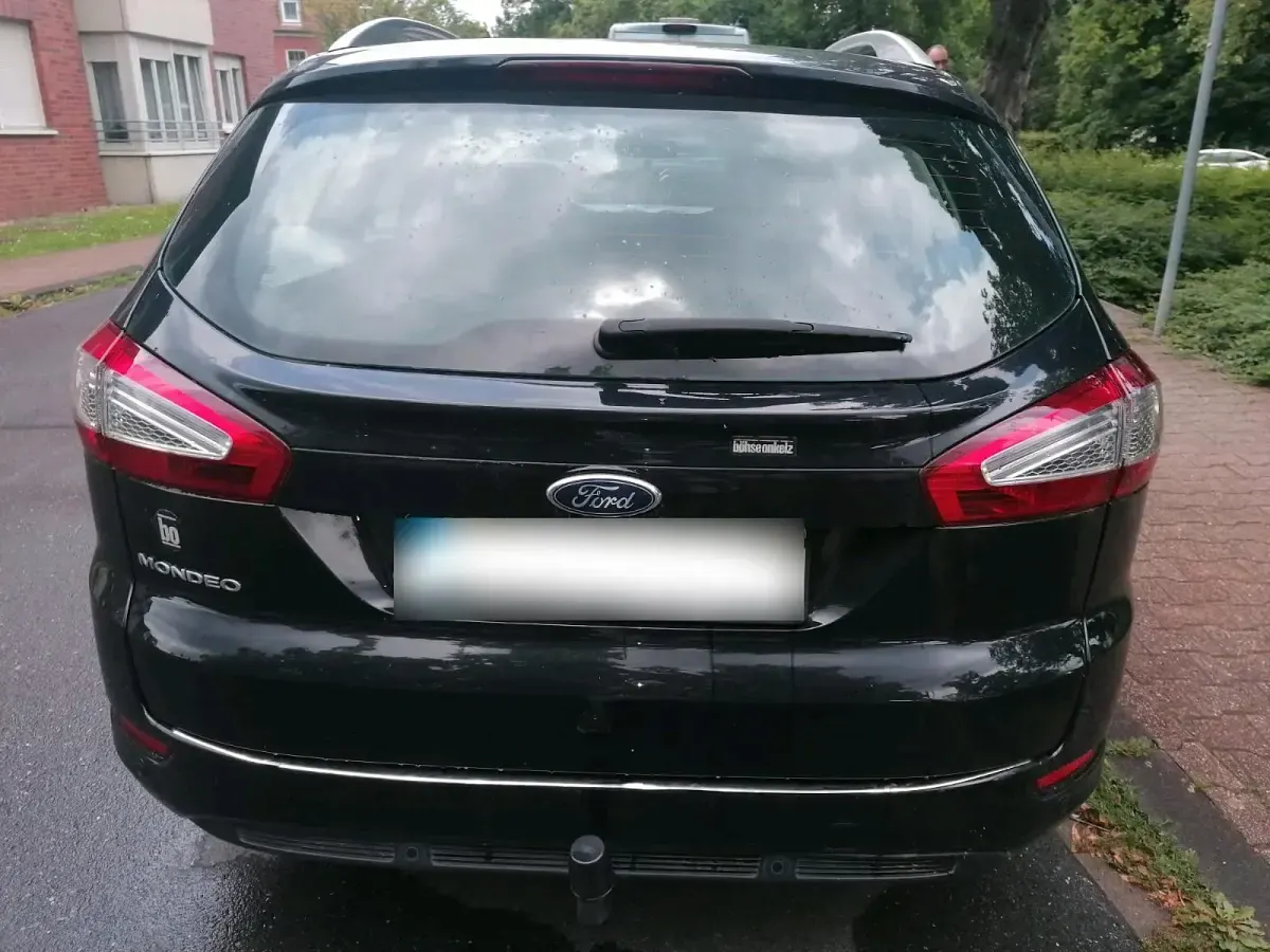 Gebraucht Ford Mondeo Titanium 140 PS (102 kW) 2011 Blau Kombi
