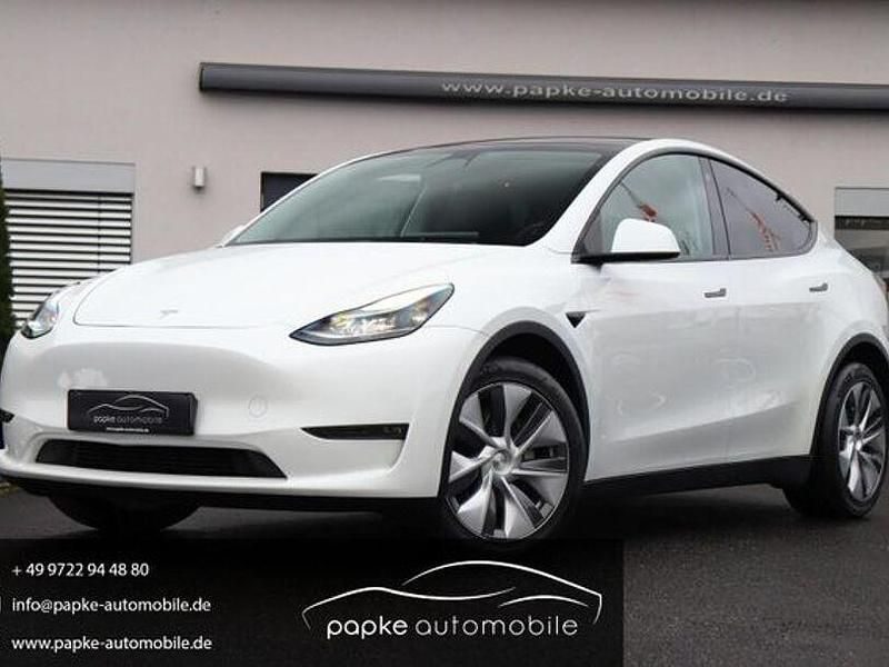 Weiß Gebraucht 2022 Tesla Model Y SUV | 31.895 € (Guter Preis) - Bild 1/4