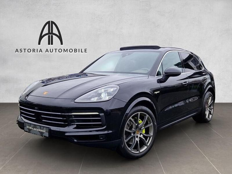 Tiefschwarzmetallic Gebraucht 2020 Porsche Cayenne SUV | 61.490 € (Guter Preis) - Bild 1/4