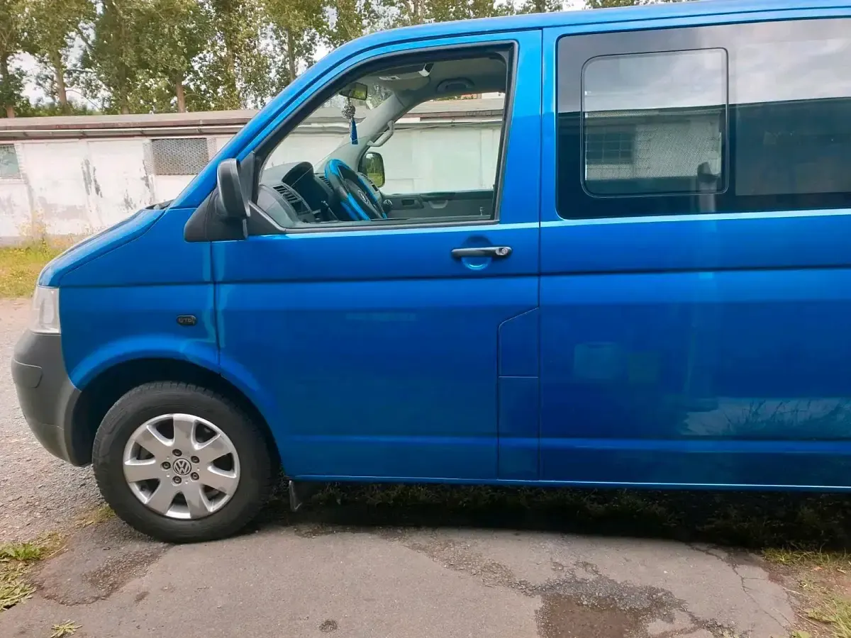 Gebraucht VW T5 131 PS (96 kW) 2008 Blau Van