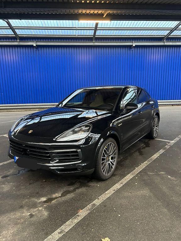 Schwarz Gebraucht 2021 Porsche Cayenne SUV | 69.999 € (Etwas zu teuer) - Bild 1/4
