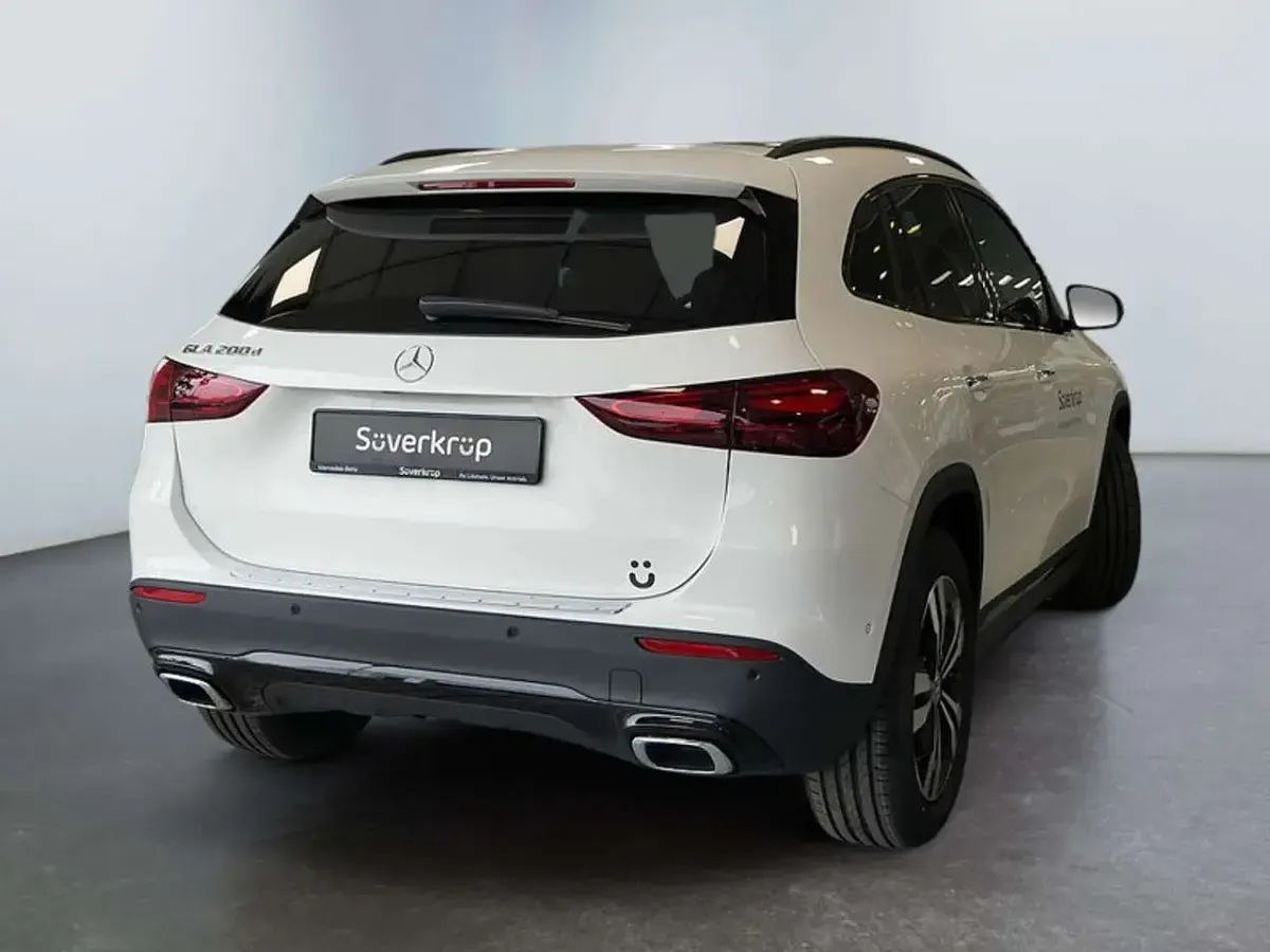 Gebraucht Mercedes GLA200 Progressive 150 PS (110 kW) 2026 Weiß unilack polarweiß SUV
