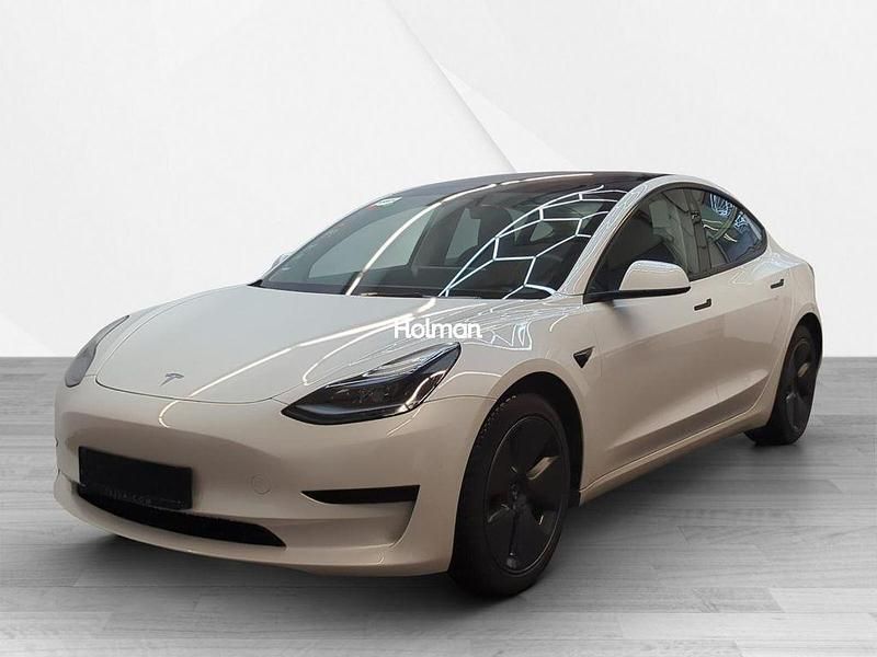 Gebraucht Tesla Model 3 Standard Range 208 kW (283 PS) 2022 Weiß Limousine