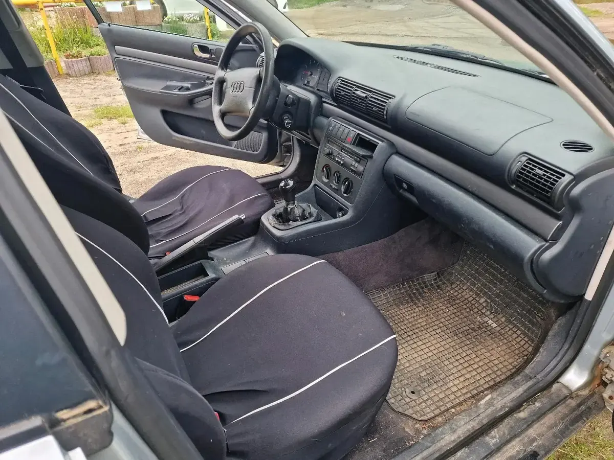 Brugt Audi A4 101 HK (74 kW) 1997 Sølv Sedan