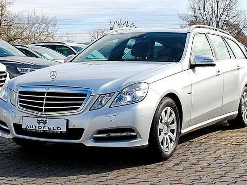 Gebraucht Mercedes E200 Avantgarde 184 PS (135 kW) 2011 Silber Limousine