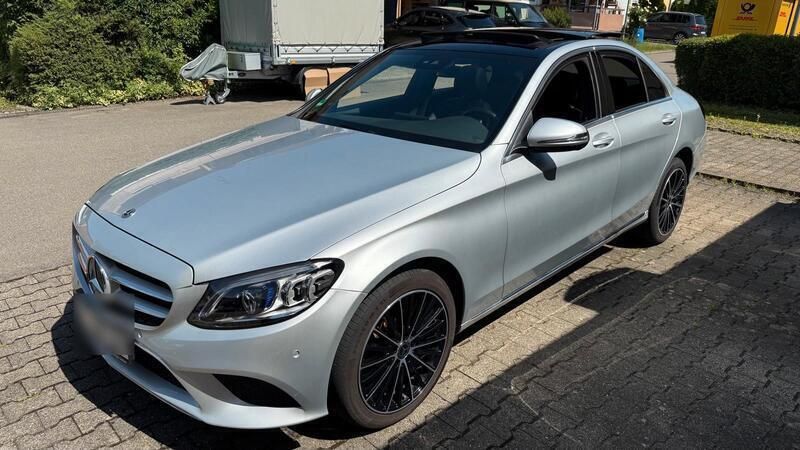 Silber Gebraucht 2018 Mercedes C400 Limousine | 33.000 € (Fairer Preis) - Bild 1/4