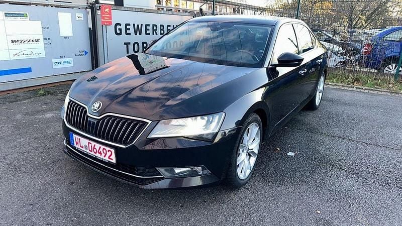 Gebraucht Skoda Superb Style 190 PS (139 kW) 2018 Schwarz Limousine