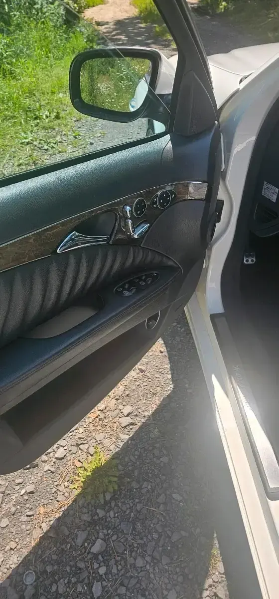 Gebraucht Mercedes E500 Avantgarde 306 PS (225 kW) 2007 Weiß Limousine