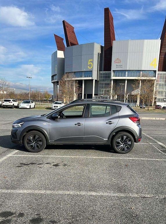 Gebraucht Dacia Sandero Expression 91 PS (66 kW) 2024 Grau Limousine