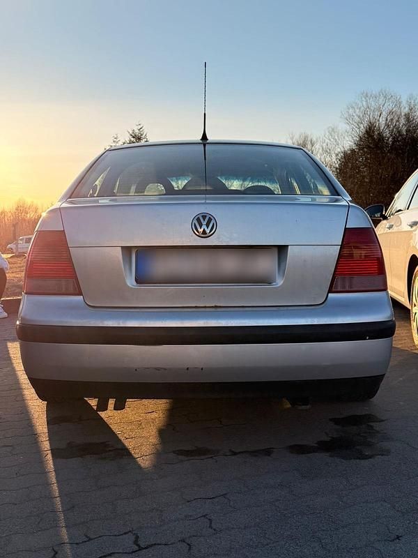 Gebraucht VW Bora 115 PS (84 kW) 2001 Silber Limousine