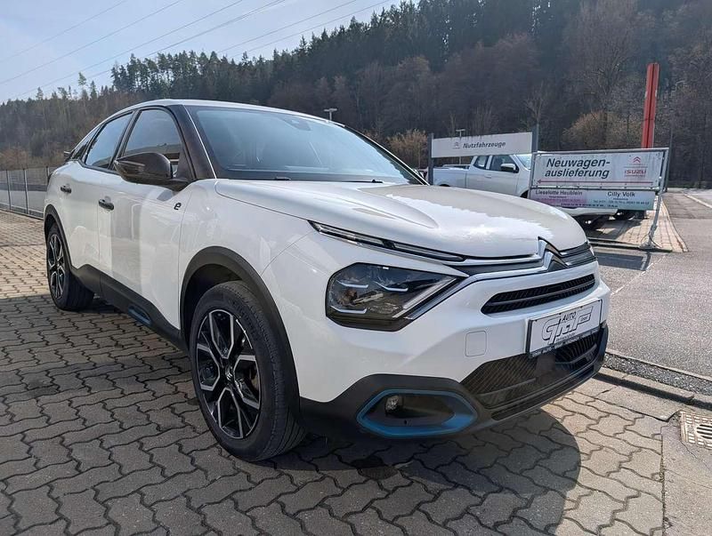 Gebraucht Citroën e-C4 Feel 100 kW (136 PS) 2021 Polarweiß Limousine