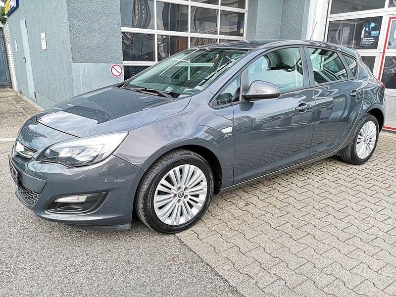 Grau Gebraucht 2013 Opel Astra Active Limousine | 3.650 € (Guter Preis) - Bild 1/4