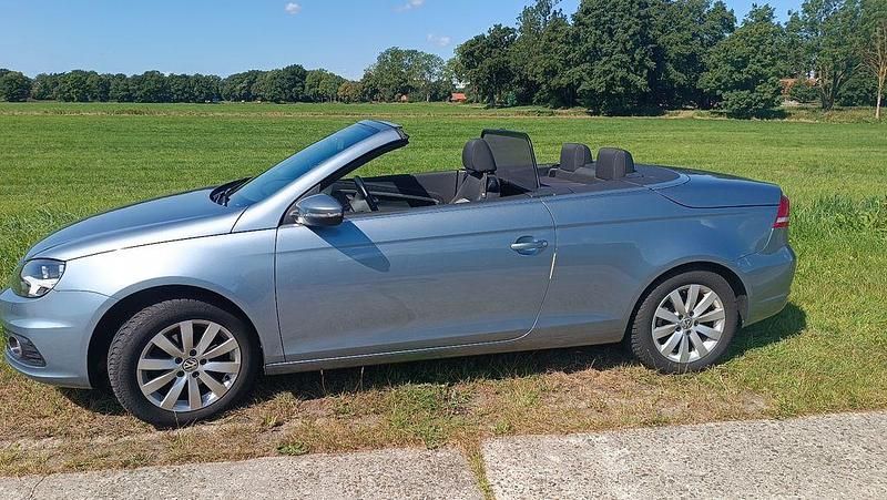 Blau Gebraucht 2013 VW Eos Cabrio | 9.500 € (Fairer Preis) - Bild 1/4