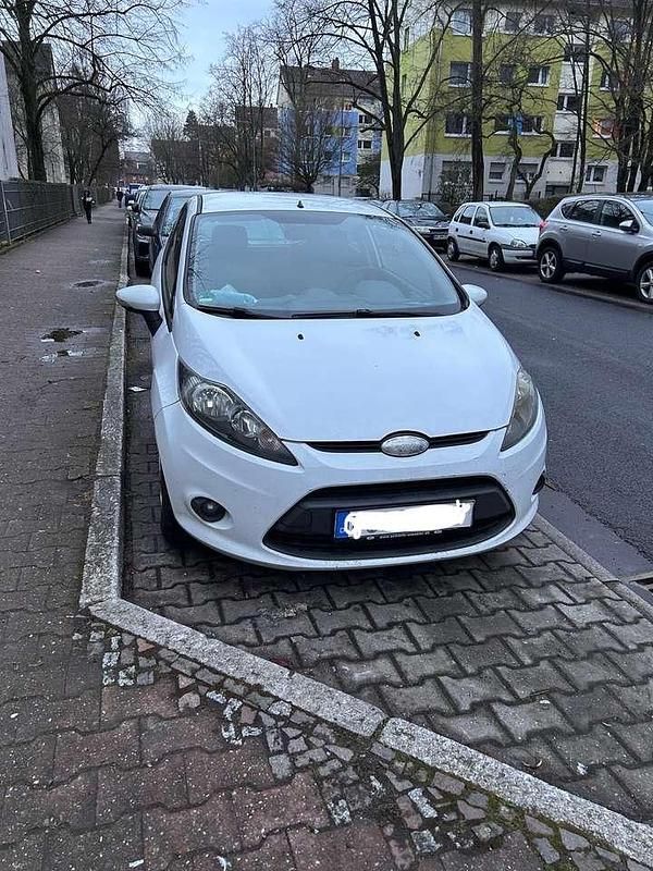 Gebraucht Ford Fiesta Trend 82 PS (60 kW) 2009 Weiß Kleinwagen