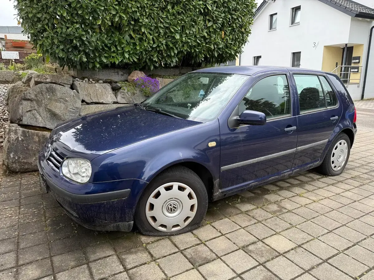 Gebraucht VW Golf IV 75 PS (55 kW) 2000 Blau Limousine