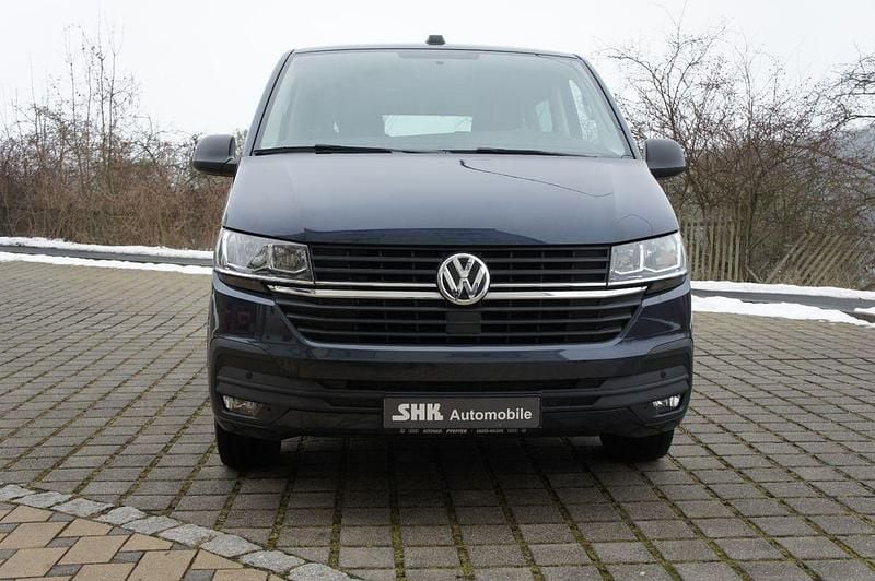 Gebraucht VW Multivan Family 150 PS (110 kW) 2021 Blau Van